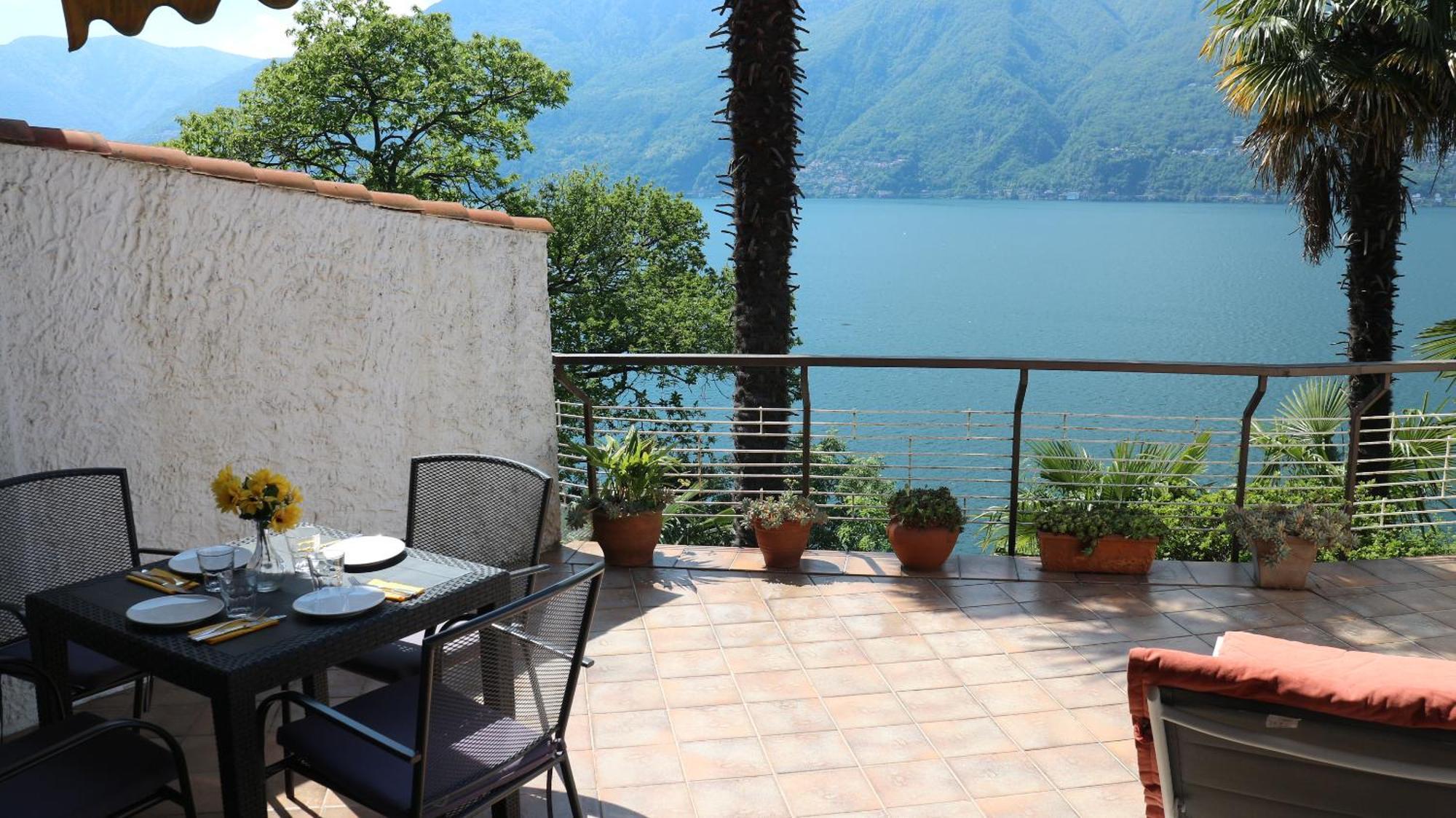 Casa Roccia Apartment Pino Lago Maggiore Екстериор снимка